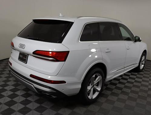 2025 Audi Q7 45 Premium