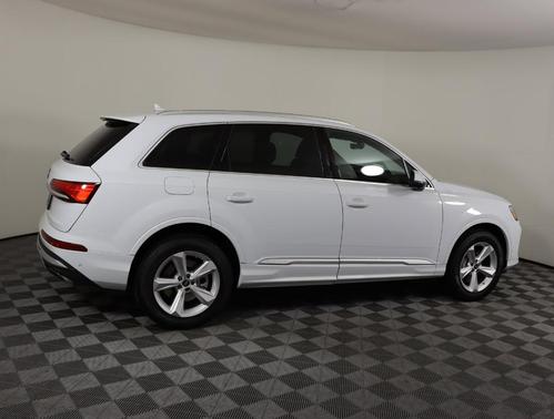 2025 Audi Q7 45 Premium