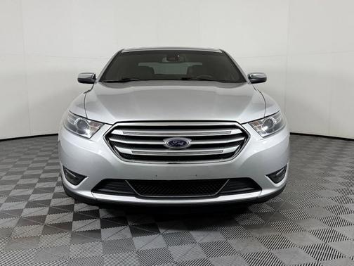 2018 Ford Taurus Limited