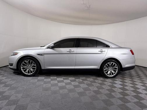 2018 Ford Taurus Limited