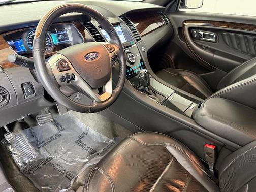 2018 Ford Taurus Limited