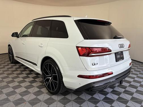 2021 Audi Q7 55 Prestige
