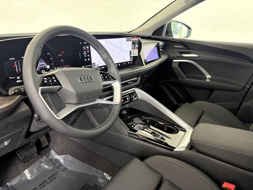 2025 Audi Q5 Prestige TFSI quattro S tronic