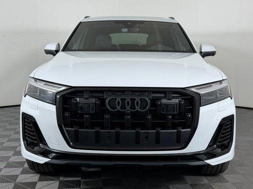Glacier White Metallic 2026 Audi Q7 45 Premium Plus