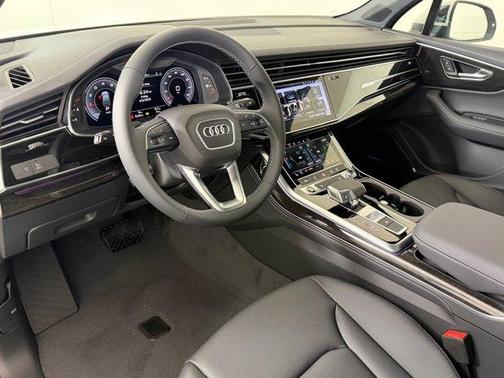 Glacier White Metallic 2026 Audi Q7 45 Premium Plus