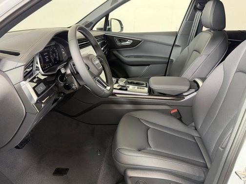 Glacier White Metallic 2026 Audi Q7 45 Premium Plus