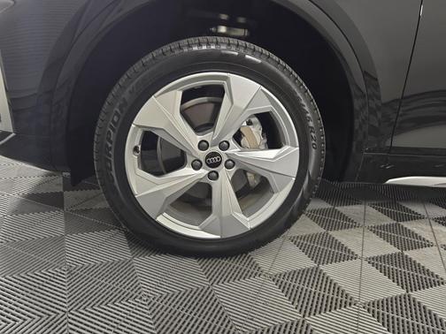 2025 Audi Q5 45 S line Premium Plus