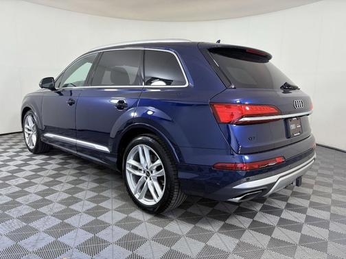 2025 Audi Q7 55 Premium Plus