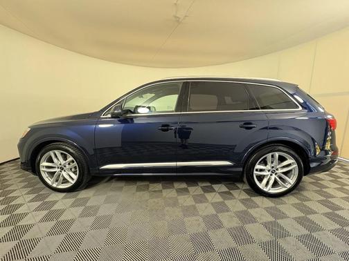 2025 Audi Q7 55 Premium Plus