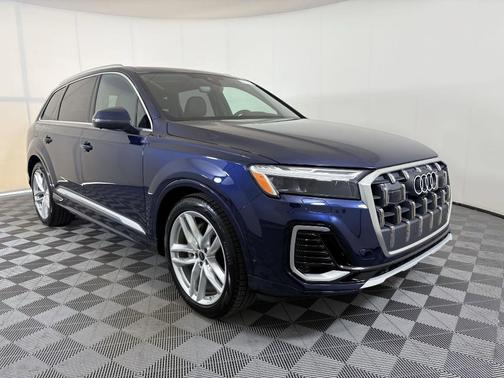 2025 Audi Q7 55 Premium Plus