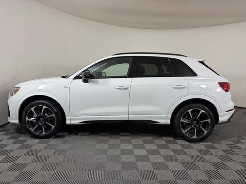 Glacier White Metallic 2025 Audi Q3 45 S line Premium Plus