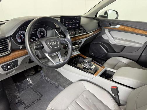 2021 Audi Q5 45 Premium Plus