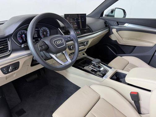 2025 Audi Q5 45 S line Premium