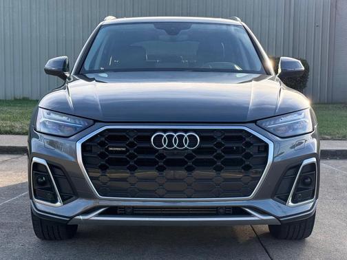 2023 Audi Q5 45 S line Prestige