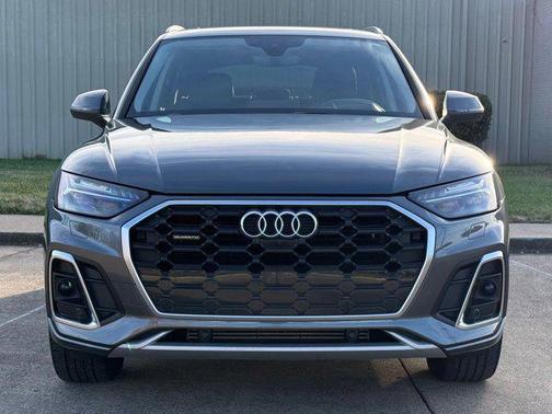 2023 Audi Q5 45 S line Prestige