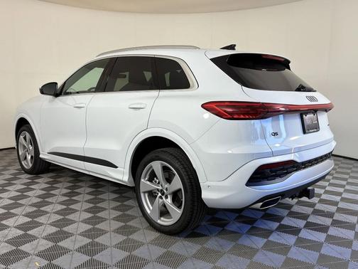 2025 Audi Q5 Premium Plus TFSI quattro S tronic