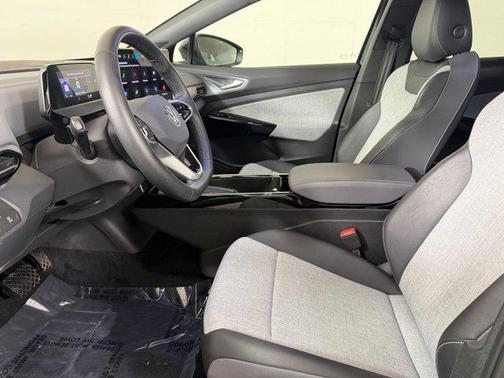 2025 Volkswagen ID.4 Pro