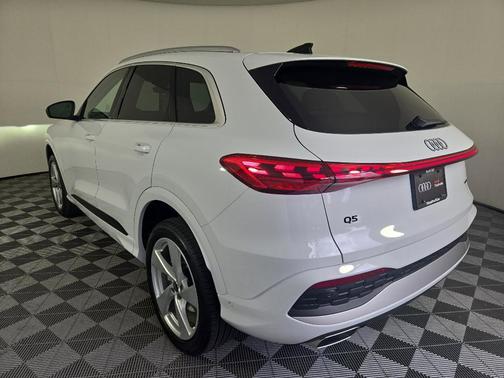 2025 Audi Q5 Premium Plus