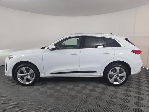 2025 Audi Q5 Premium Plus