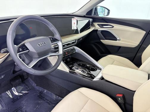 2025 Audi Q5 Premium TFSI quattro S tronic