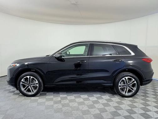 2025 Audi Q5 Premium