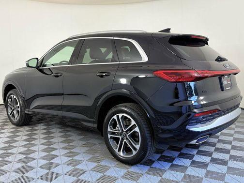 2025 Audi Q5 Premium TFSI quattro S tronic