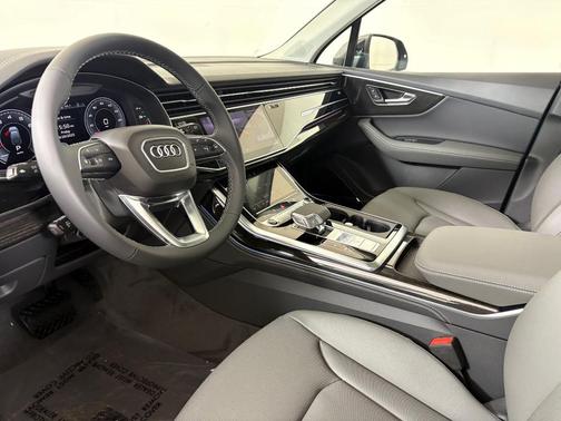 2026 Audi Q7 55 Premium Plus