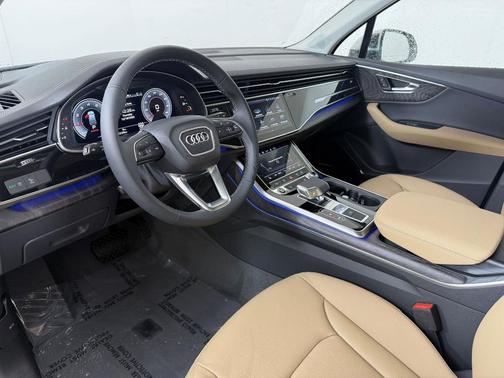 2026 Audi Q7 45 Premium