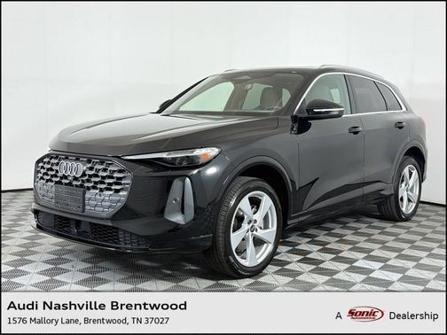 Mythos Black Metallic 2025 Audi Q5 Premium Plus TFSI quattro S tronic