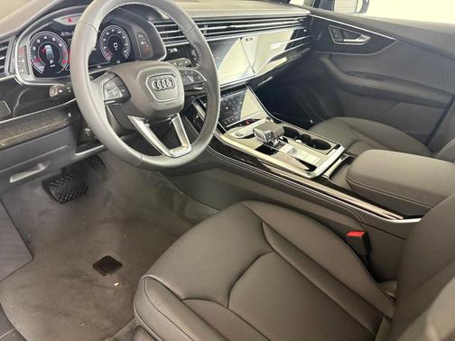 2026 Audi Q7 55 Premium Plus