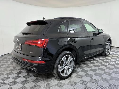 2025 Audi Q5 45 S line Premium