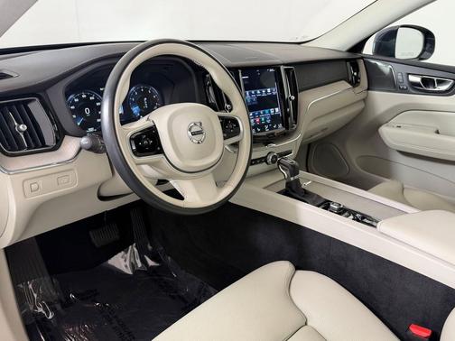 Denim Blue Metallic 2020 Volvo XC60 T5 Inscription