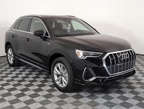 2025 Audi Q3 Premium 45 TFSI S line quattro Tiptronic