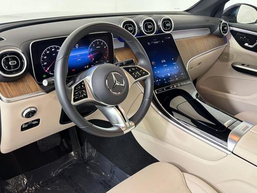 Nautical Blue Metallic 2024 Mercedes-Benz GLC 300 Base