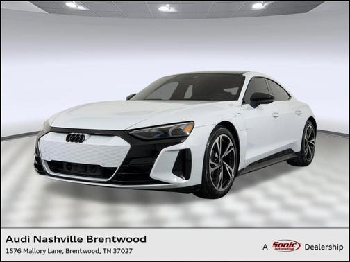 Suzuka Gray Metallic 2023 Audi e-tron GT Premium Plus quattro