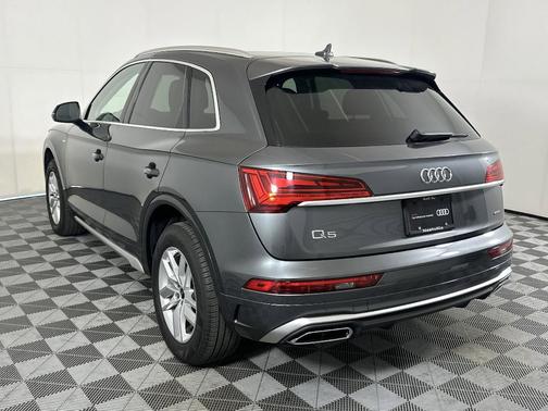 2024 Audi Q5 45 S line Premium