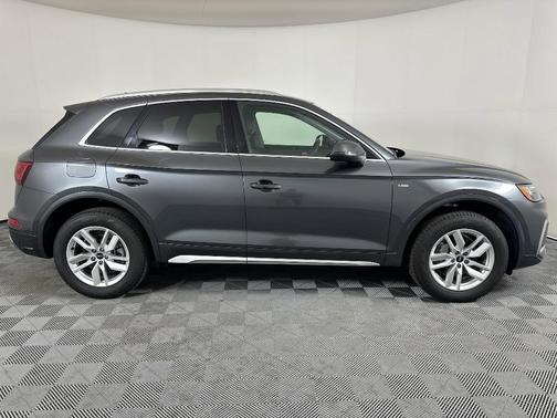 2024 Audi Q5 45 S line Premium