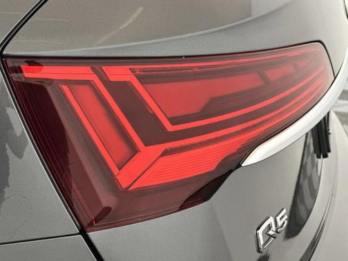 2024 Audi Q5 45 S line Premium