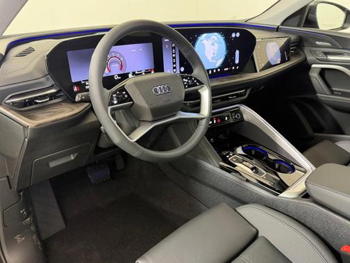 Tambora Gray Metallic 2026 Audi Q5 Prestige TFSI quattro S tronic