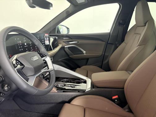 2025 Audi Q5 Premium Plus