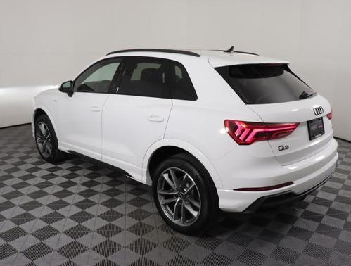 2025 Audi Q3 Premium 45 TFSI S line quattro Tiptronic