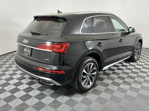 2024 Audi Q5 45 S line Premium Plus