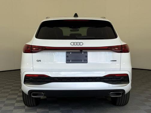 2025 Audi Q5 Premium TFSI quattro S tronic