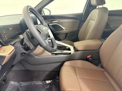 2025 Audi Q5 Premium TFSI quattro S tronic