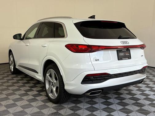 2025 Audi Q5 Prestige TFSI quattro S tronic