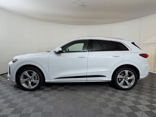 2025 Audi Q5 Prestige TFSI quattro S tronic