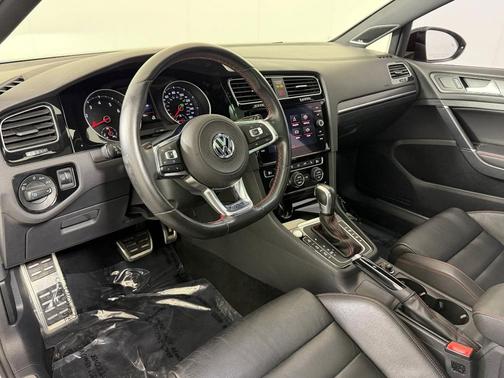 2021 Volkswagen Golf GTI 2.0T S DSG
