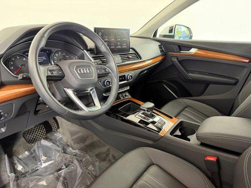 2023 Audi Q5 40 Premium
