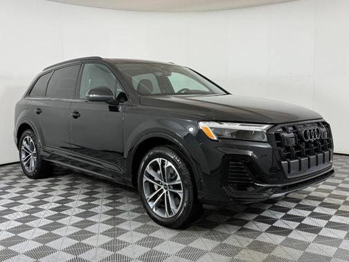 2025 Audi Q7 45 Premium