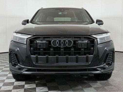 2025 Audi Q7 45 Premium